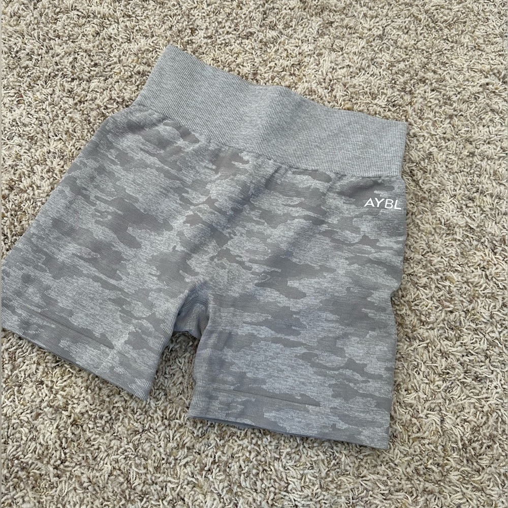 AYBL scrunch butt biker shorts. Never worn. Grey camo. Size small.